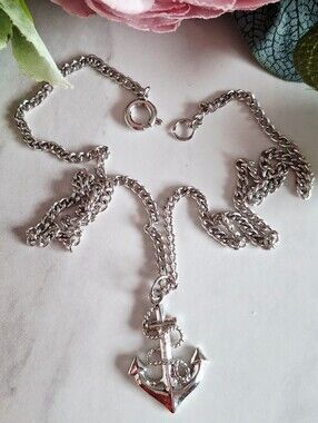 Vintage 80s ✨️⚓️Silver Anchor Pendant Necklace